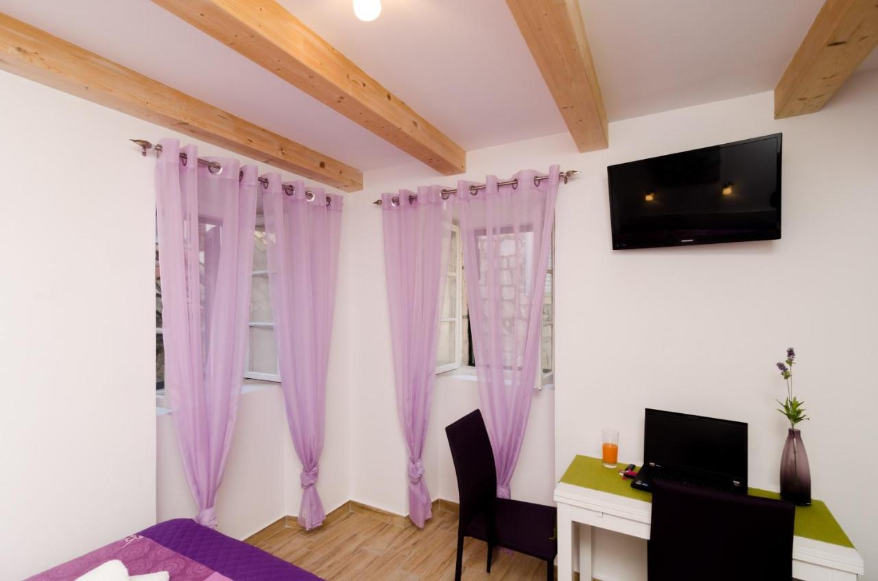 Lavender Garden Apartment