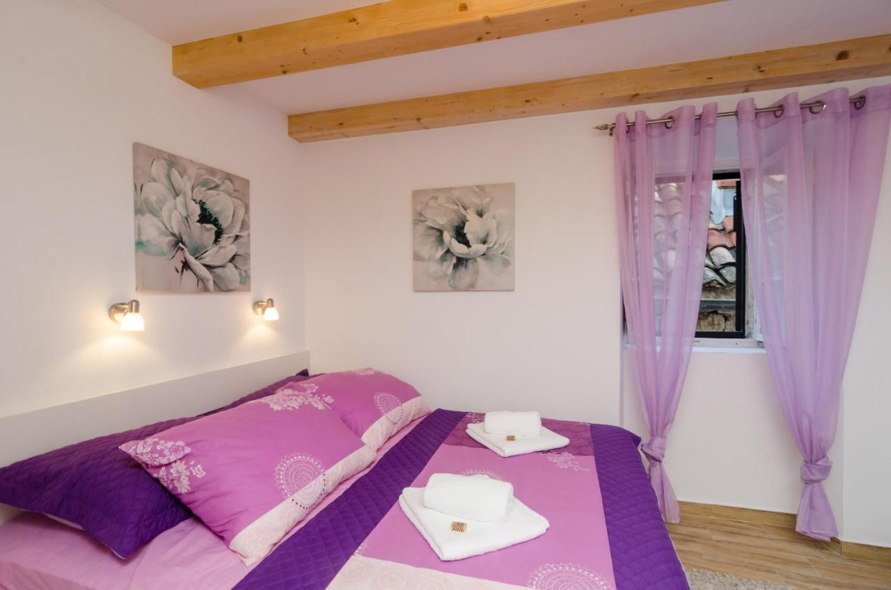 Lavender Garden Apartment