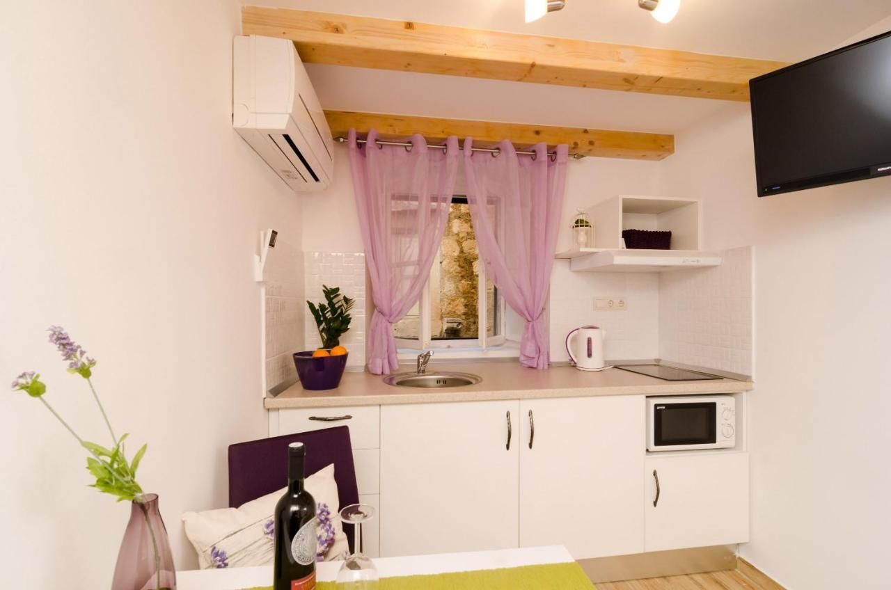 Lavender Garden Apartment